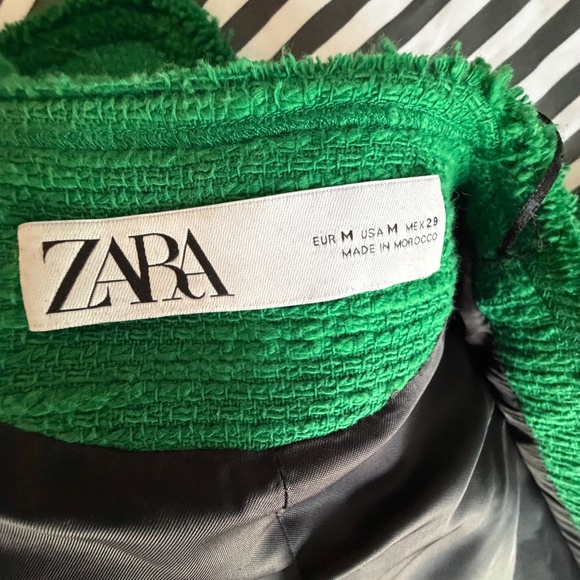 Blazer - Picture 4 of 5